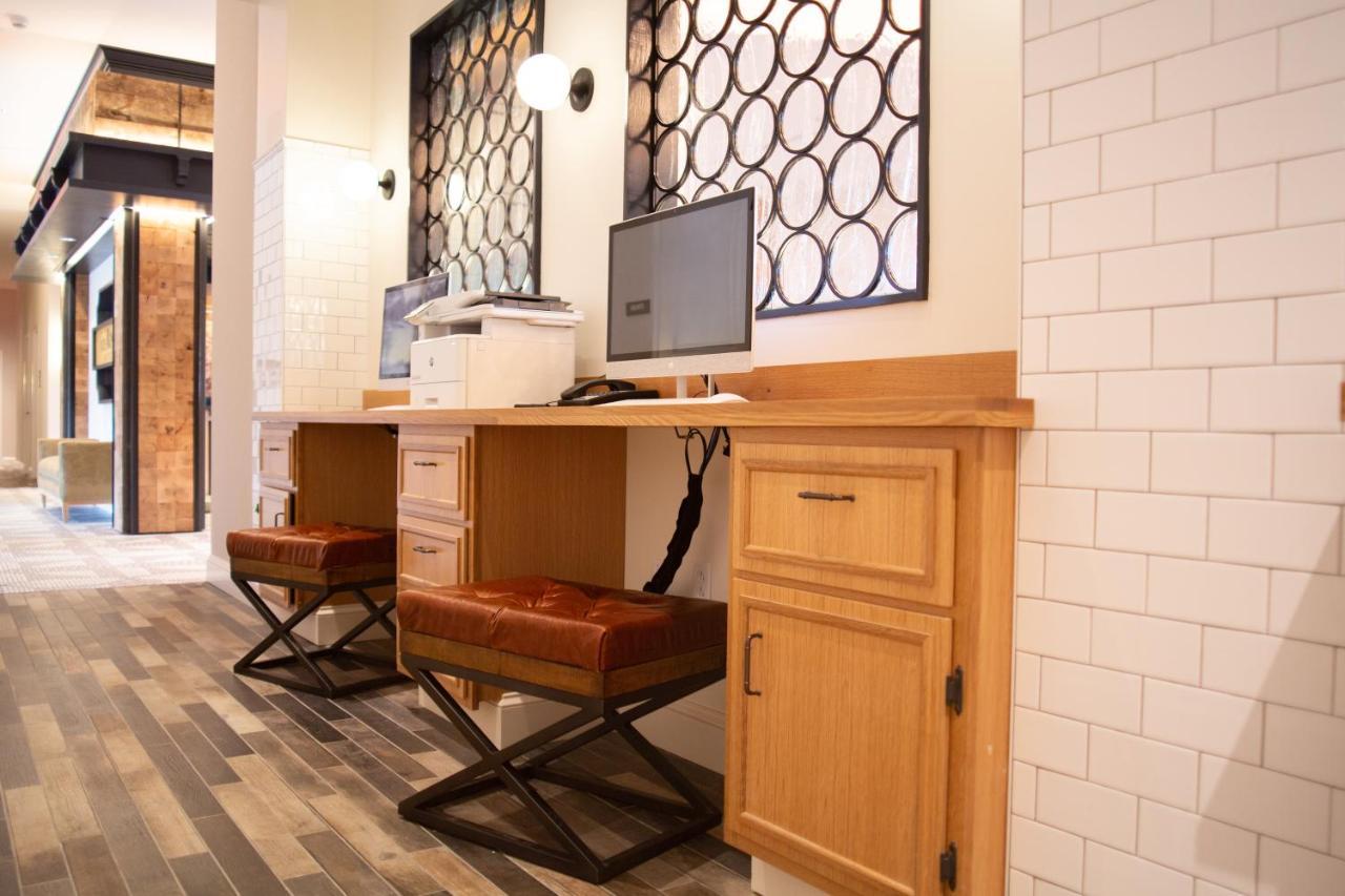Hotel Indigo Hattiesburg By Ihg Екстериор снимка